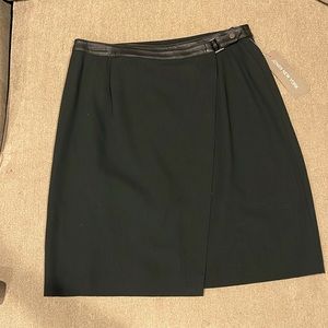 JONES NEW YORK Black Wrap Skirt size 8